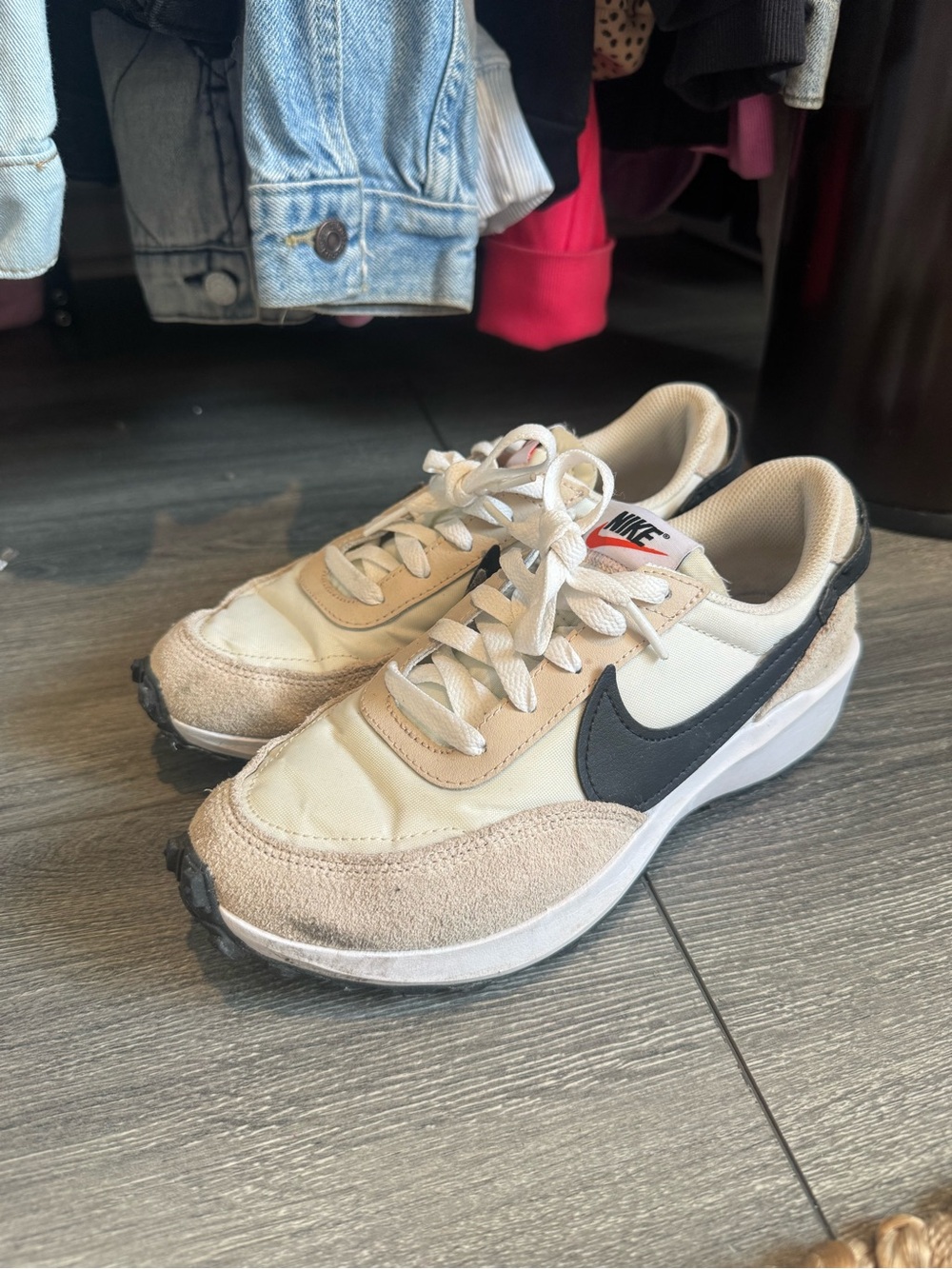 Nike Cream & Black Retro Runner Sneakers